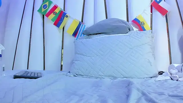 ScarletMilf_1 live