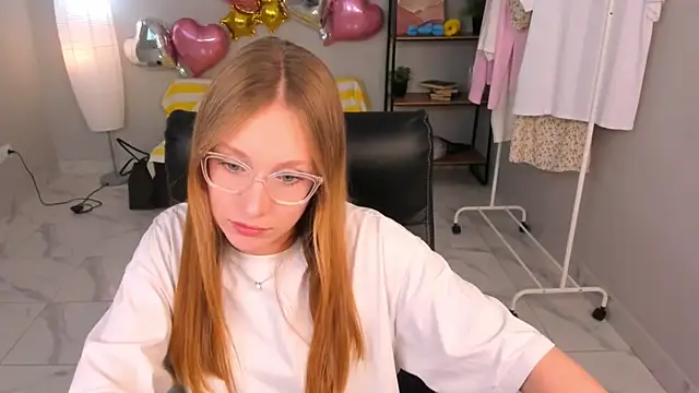 Elizabeth_Hunt live
