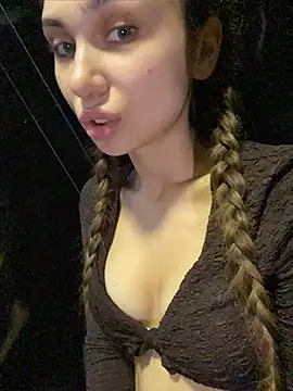 QuitieLia live