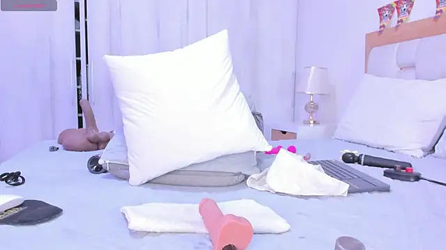 megan_rous_ live