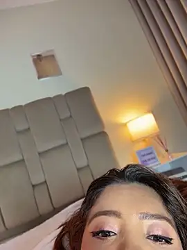 Pushaina__1 live