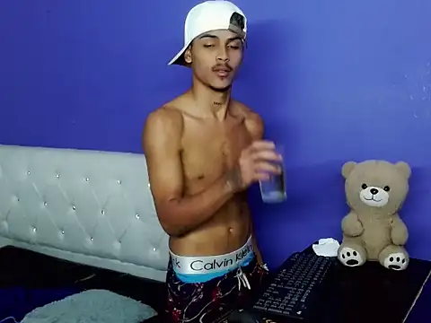 Angel_foxc13 live