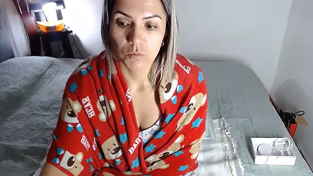 Chantal_hott live