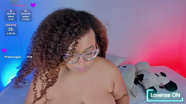 Milee_baby01 live