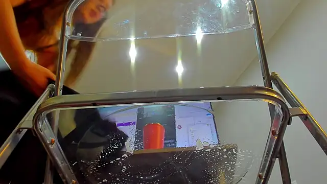Emily_Lews live