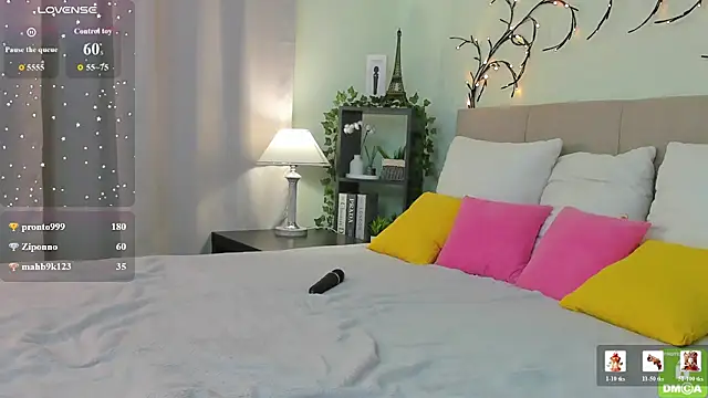 Emma_peach live
