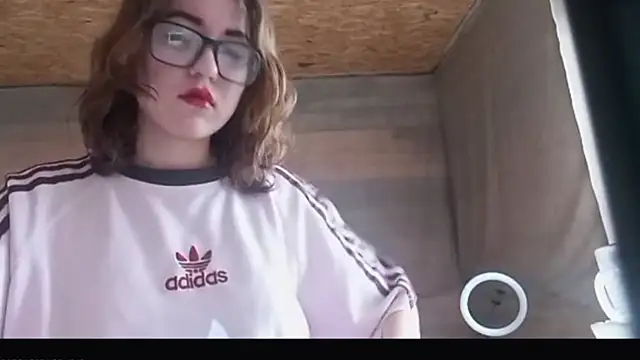 OliviaMoment live