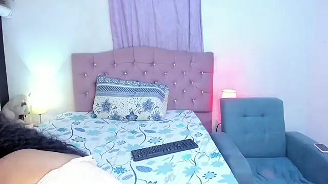Latinabombsheell live