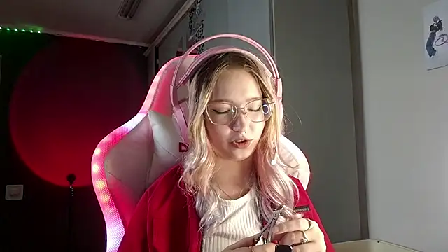 FunnyLila live