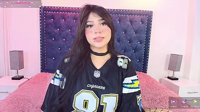 Salem_skyler_ live