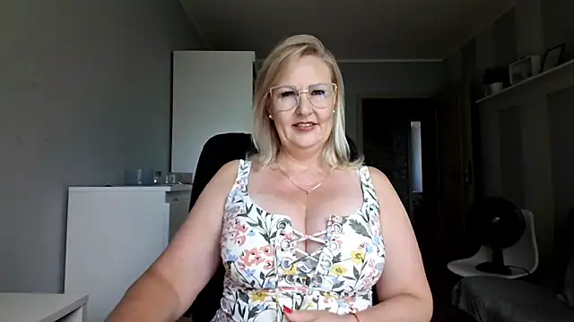 DianaLive live