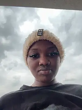 Queen_Arnah254 live