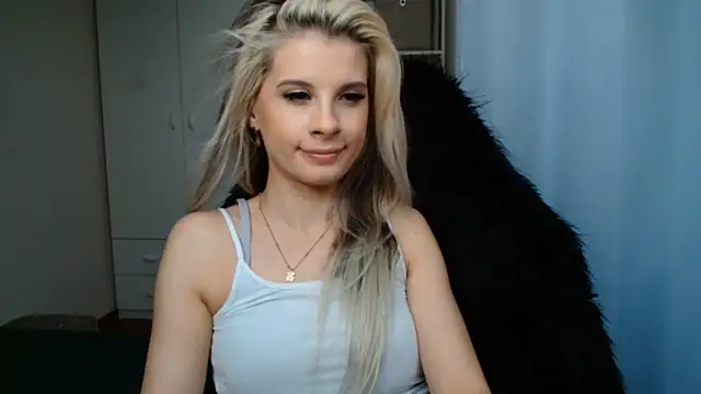 KristineGlow live