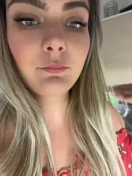Blonde_Cougar live