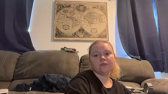 GirlNextDoorAmber live