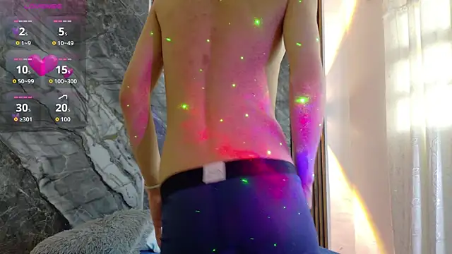 NoahWalker__ live