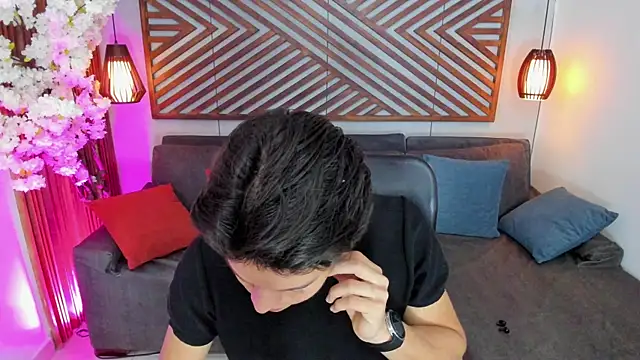 LevinFox live