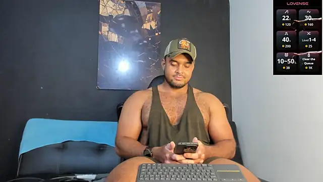 Big_furry_bear13 live