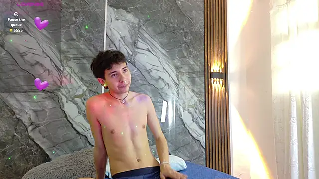 NoahWalker__ live