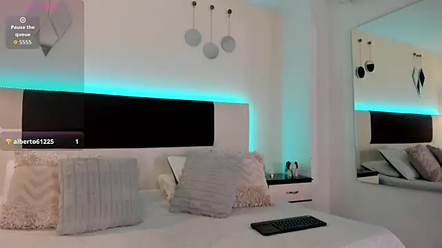 Sky_Loren live