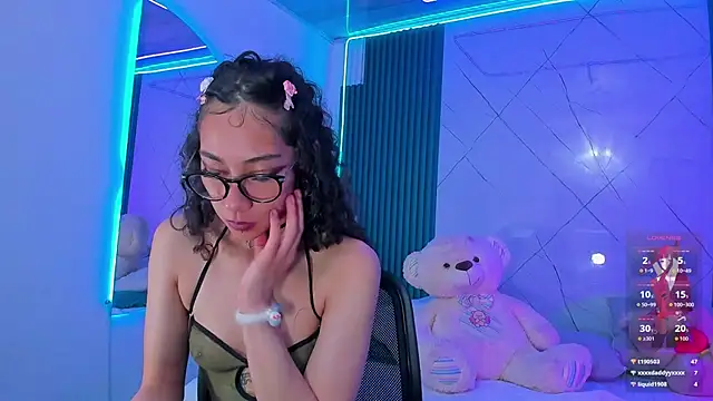 Sarah_Moon1 live