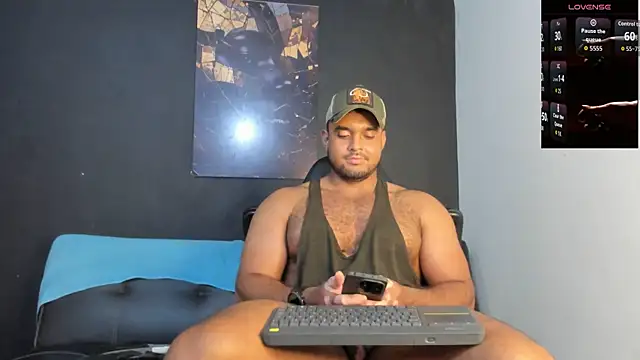 Big_furry_bear13 live
