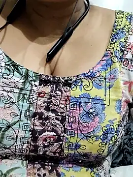 Monika121213 live