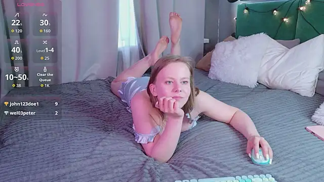 Sophie_Peach_ live