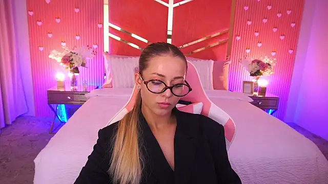 DoveLovee live