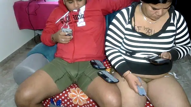 Boycuriousxxx live