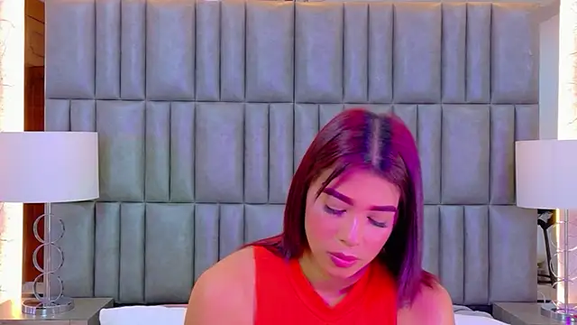 TiaraRosse live