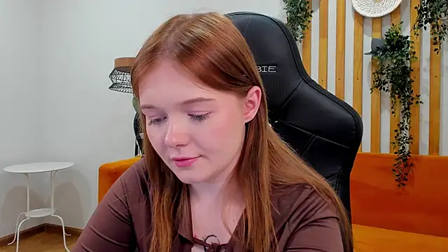 ElinaVale live