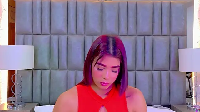 TiaraRosse live