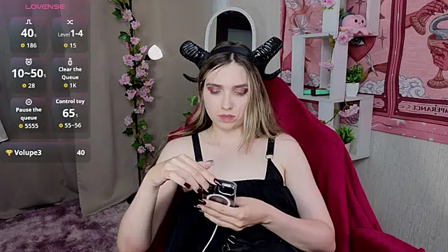NocturneHuntress live