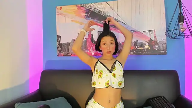 Luna_roose1 live