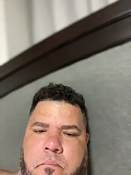 HotDominicanCum live