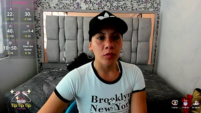 Abril_Fox__ live
