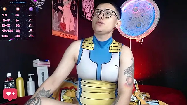 girl_intense444 live