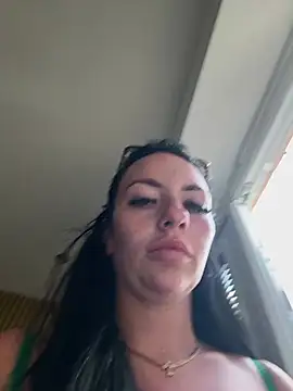 BELLABLACKXUK live