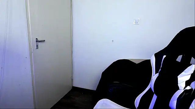 ShyHotNerd live
