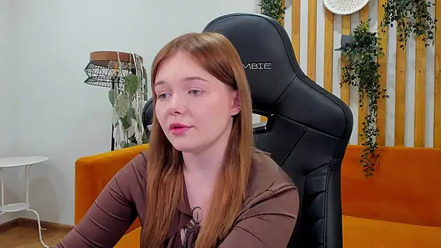ElinaVale live