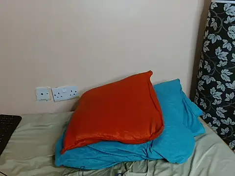 maya_nyla live