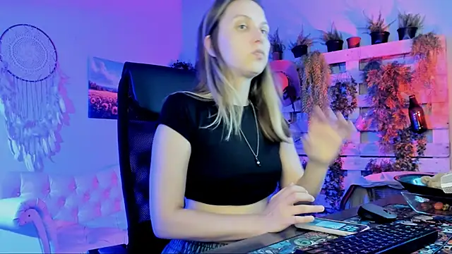ErinWise live
