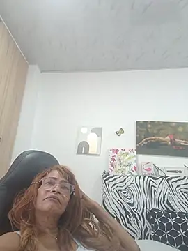 BustyMilf_ live