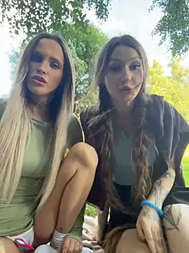 mikkixmeow live