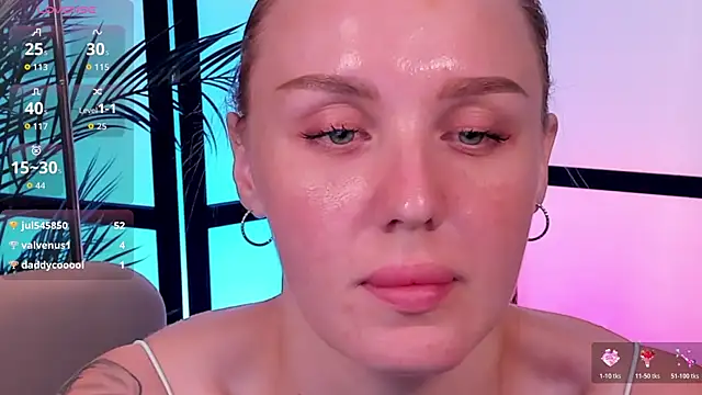 LianaFord live