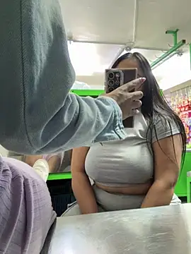 Angie_e live