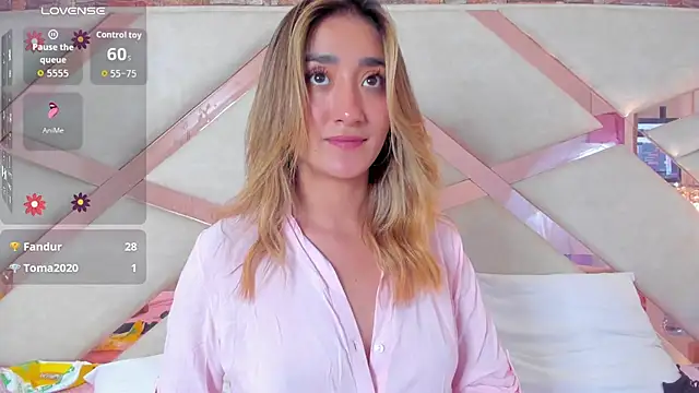 lucy_davies live