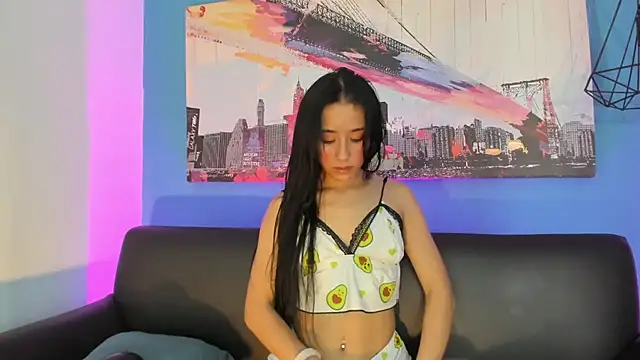 Luna_roose1 live