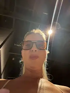LisaMurr live